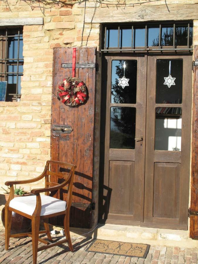 L'Infinito Bed and Breakfast Mombaroccio Eksteriør billede