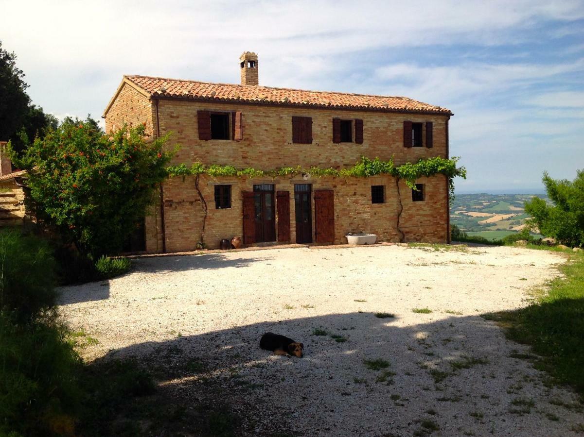 L'Infinito Bed and Breakfast Mombaroccio Eksteriør billede