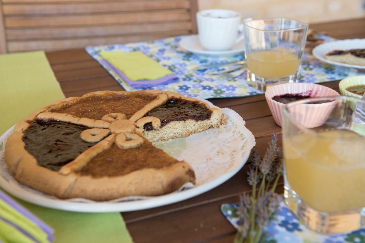L'Infinito Bed and Breakfast Mombaroccio Eksteriør billede